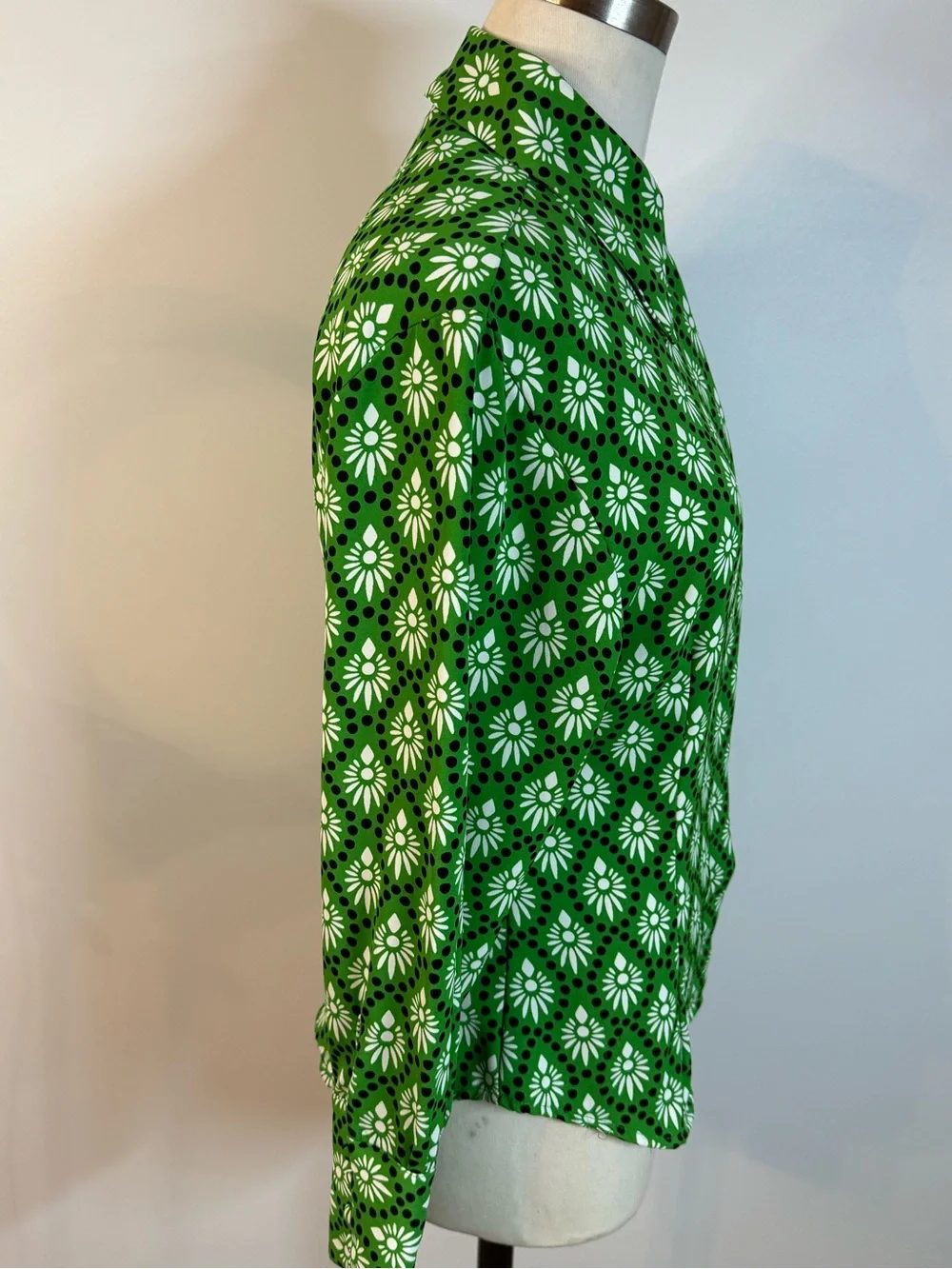 Zara Green and White Floral Button-Down Shirt